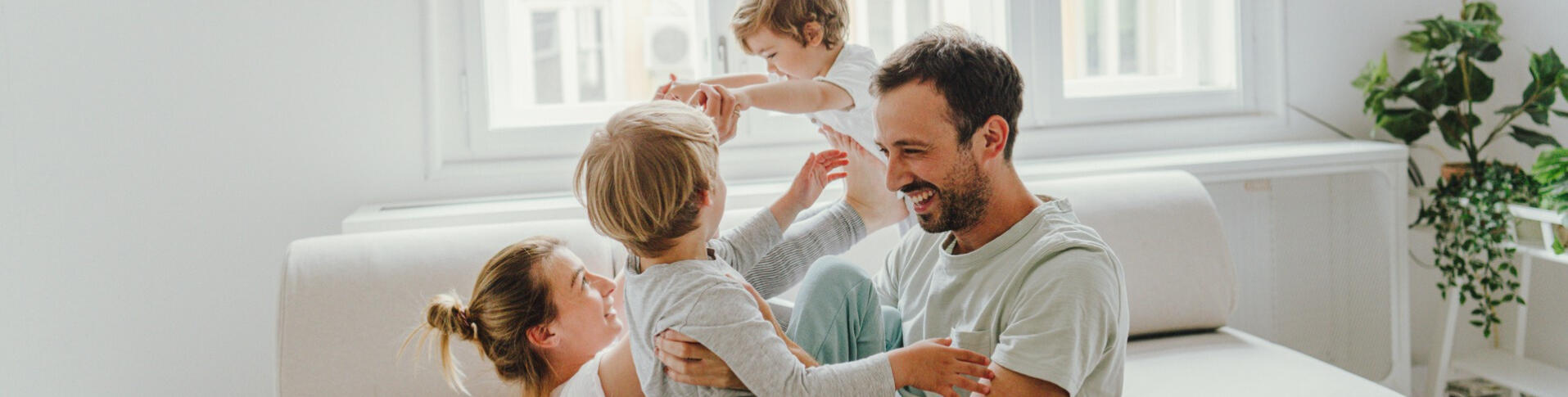 Famille qui profite de la relâche scolaire